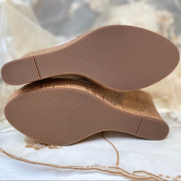 COACH Gwynnie Signature 4.5" Cork Wedge Slingback Sandals Multi Pastel with Bow. - Picture 10 of 15